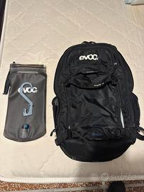 ZAINO EVOC STAGE 18L + SACCA IDRICA EVOC