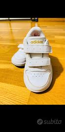 Scarpe Adidas bambino N. 23