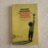 Mio fratello rincorre i dinosauri