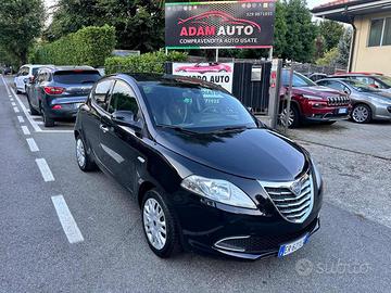 LANCIA Ypsilon 1.2 69 CV 5 porte Platinum