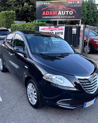 LANCIA Ypsilon 1.2 69 CV 5 porte Platinum