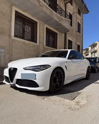 ALFA ROMEO GIULIA 2.2 JTDm 180 CV AT8 SUPER