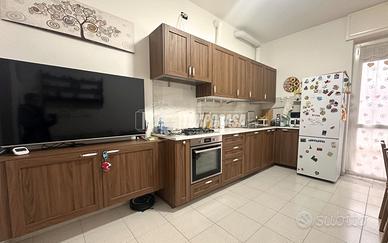TRILOCALE RISTRUTTURATO CON CANTINA