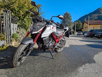 Honda CB 750 Hornet - 2023