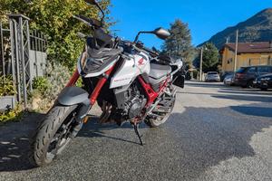 Honda CB 750 Hornet - 2023