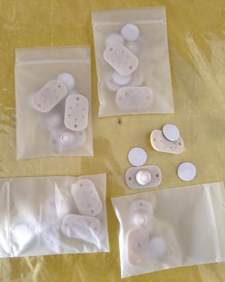 Ruotine orientabili adesive 360° per mobili