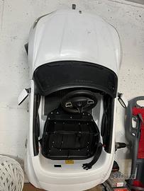 Macchinina elettrica stile maserati