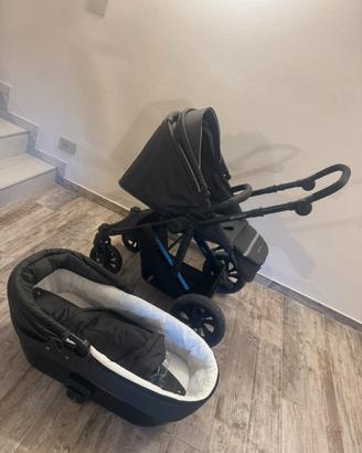 PASSEGGINO  RITIRO SOLO IN ZONA NO SPEDIZIONE