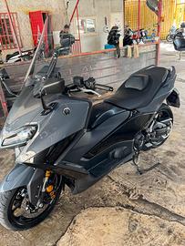 Yamaha Tmax 560 Tech max