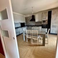 Ampio luminoso nuovo appartamento