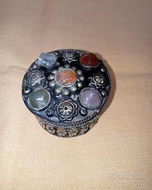 portagioie antico con pietre dure artigianale 