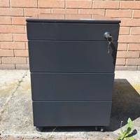 Cassettiera nera (3 cassetti) con ruote