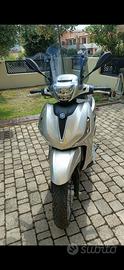 Piaggio Beverly 400