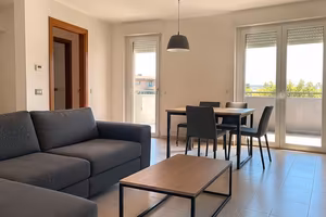 Bilocale luminoso con terrazzo a Borgo Nuovo