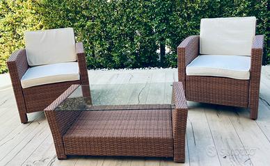 Poltrone e tavolino da giardino