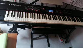 roland rd 700gx