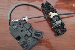 Serratura anteriore Golf 6 