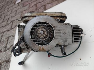 Motore Minarelli V1 o variante strettamente simile