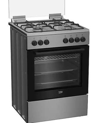 Cucina con piano a gas
