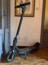 Monopattino Ninebot Max G30