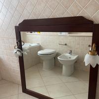 Specchiera in legno con luci