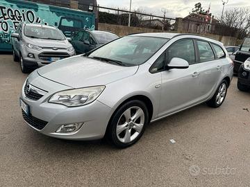 OPEL Astra 4ª serie - 2011