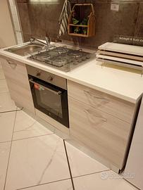 3 locali semiristrutturato impianti finestre nuove