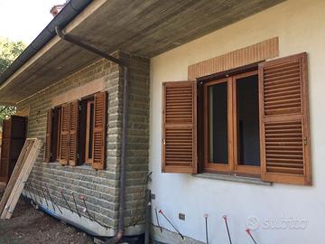 Finestre e persiane massello castagno