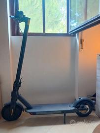 Monopattino Elettrico "Mi", Bari