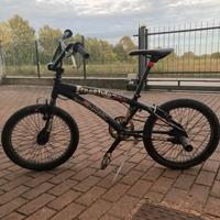 Bicicletta BMX Lombardo