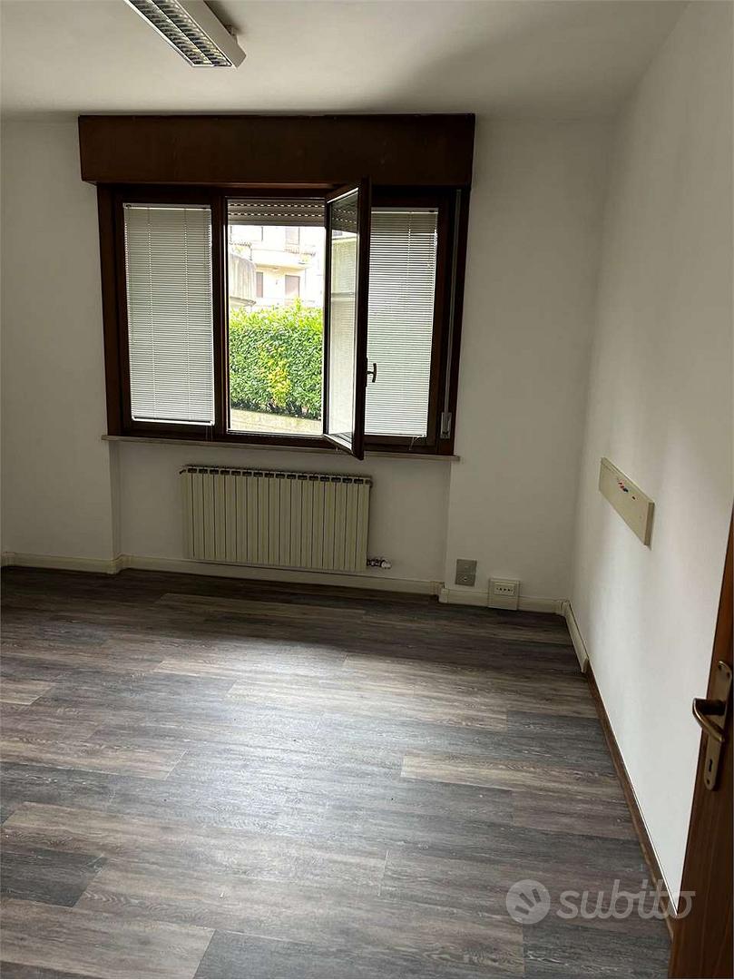 Appartamento al piano terra con doppio terrazzo e - Vista 5