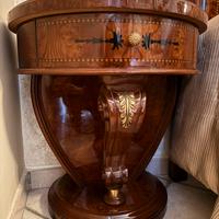 Coppia di comodini antichi