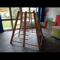 Piramide in legno 