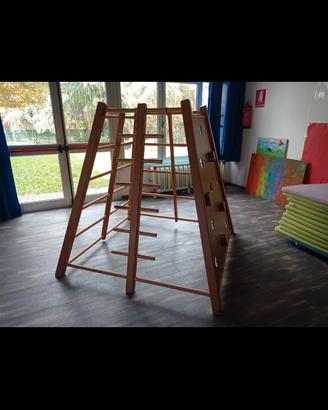 Piramide in legno 