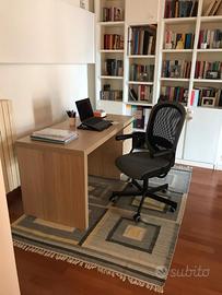 Scrivania MALM IKEA + sedia FLINTAN IKEA