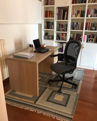 Scrivania MALM IKEA + sedia FLINTAN IKEA