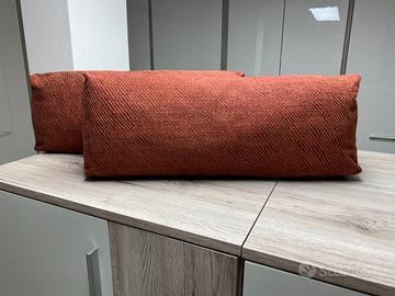 4 cuscini in tessuto fatti da tappezziere