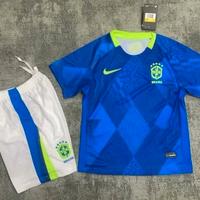 maglietta e pantaloncini del Brasile 