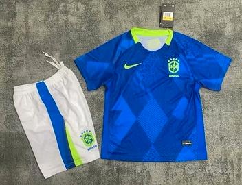 maglietta e pantaloncini del Brasile 
