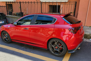 Giulietta quadrifoglio 1750 rosso competizione