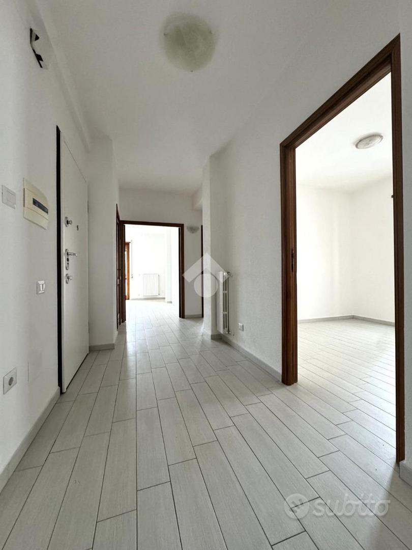 4 LOCALI A NUORO - Vista 6