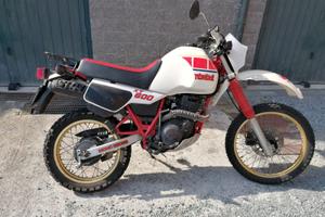 MOTO YAMAHA  XT600 TENERE' DEL 04/1984