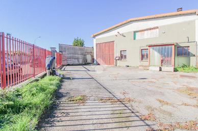 CAPANNONE A SAN GIULIANO MILANESE