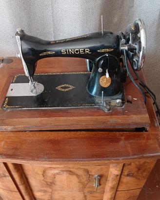 Macchina da cucire Singer anni 60-70