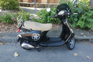 Vespa piaggio lx150 ie