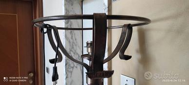 lampada 20/30 euro e porta abiti anche