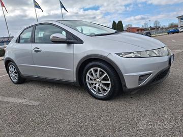 Honda Civic 2.2 i-CTDi 5p. Executive i-P-SEDILI IN