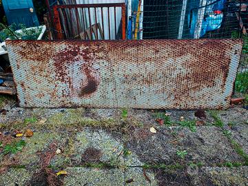 scivolo in ferro robusto 