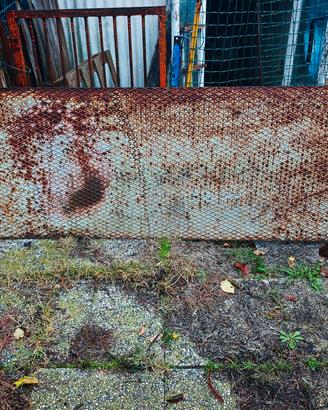 scivolo in ferro robusto 