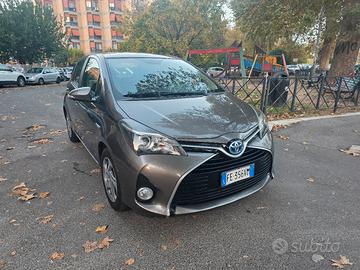 Toyota Yaris hybrid 